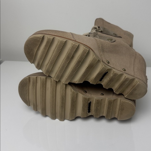 Sorel Joan of Arctic Women’s Wedge Mid Ankle Tan Boots size US 9 - Picture 7 of 11